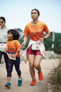 BIB: 8246, 819
                            <button type="button" onclick="openModal(18895631)" class="btn btn-primary btn-sm float-right btn-popup" data-toggle="modal" data-target=".modal-high-quality">
                        <i class="fas fa-shopping-cart"></i> Add to Cart
                    </button>
                                            <button type="button" onclick="isThisMe(18895631, true)" class="btn btn-success btn-sm float-right btn-popup btn-isme hidden" data-toggle="tooltip" data-placement="bottom" title="นี่คือรูปของคุณใช่ไหม คลิกที่นี่เพื่อเอาเข้าอัลบั้ม">
                        <i class="fas fa-plus"></i> Add to album
                    </button>
                    <button type="button" onclick="isThisMe(18895631, false)" class="btn btn-warning btn-sm float-right btn-popup btn-isnotme hidden">
                        <i class="fas fa-ban"></i> Remove from album
                    </button>